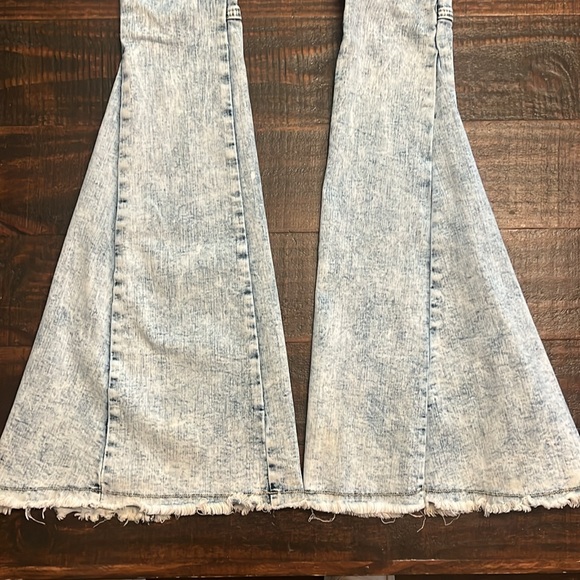 Altar’d State Bell Jeans - Picture 4 of 8